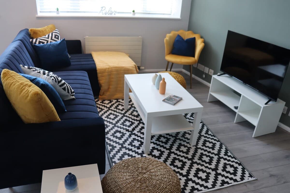 1 Bedroom Apartment