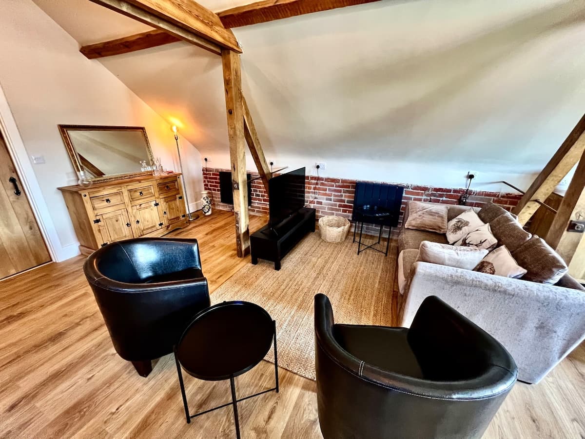 2 Bedroom Farmhouse
