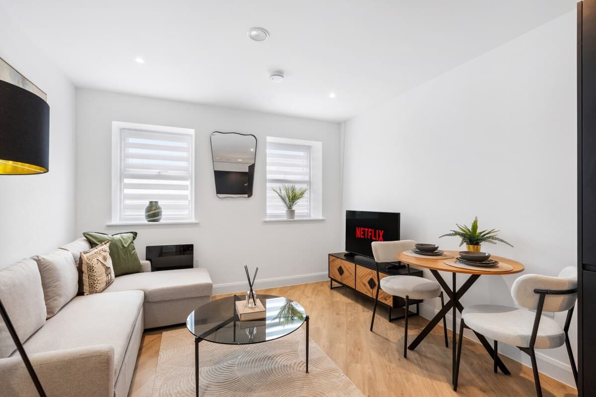 1 Bedroom Apartment