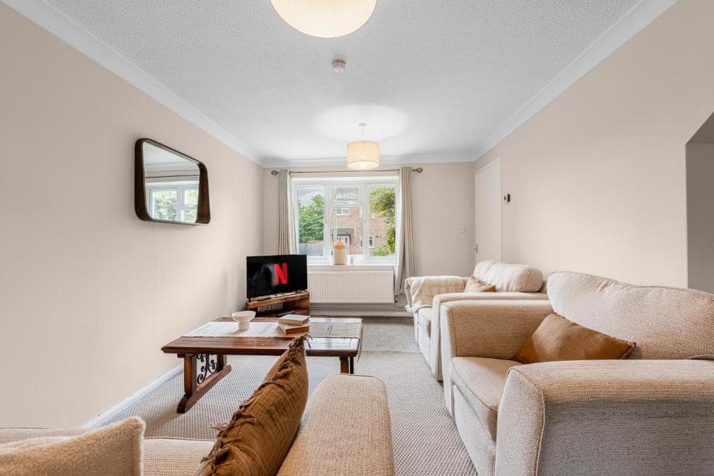 2 Bedroom House